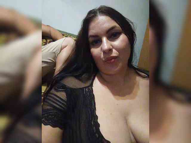 Cleopatra1990 webcam