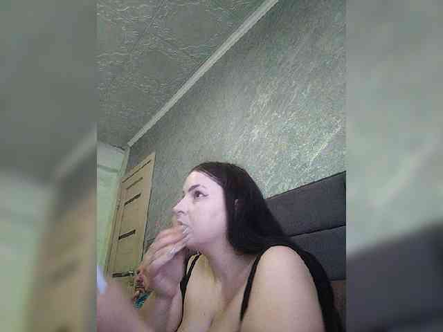 Cleopatra1990 webcam