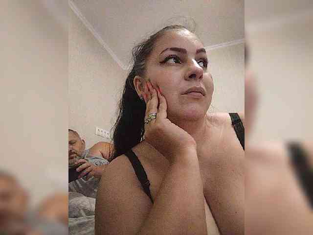Cleopatra1990 webcam