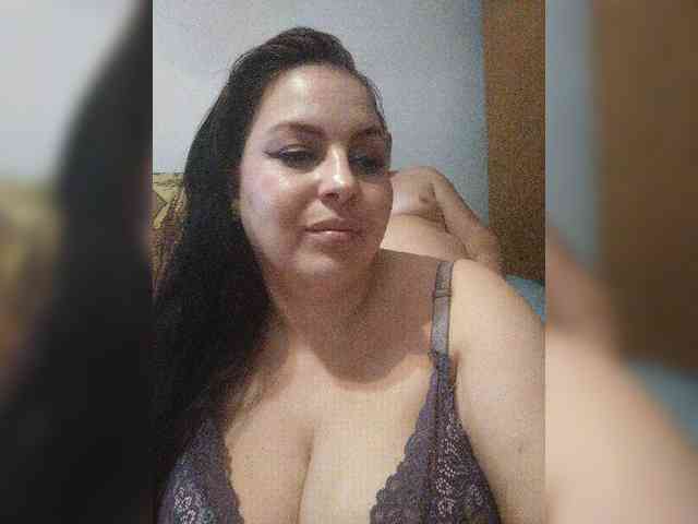 Cleopatra1990 webcam