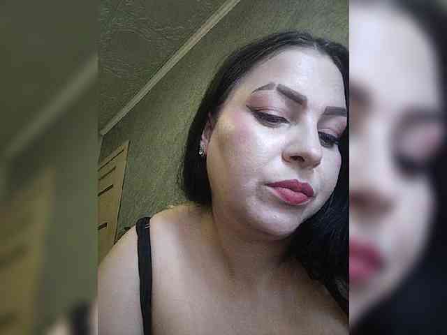 Cleopatra1990 webcam