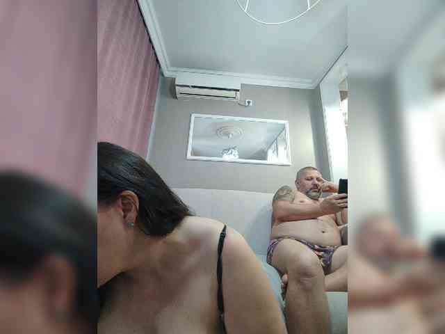 Cleopatra1990 webcam