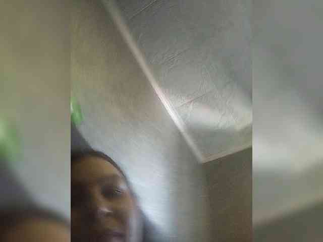 Cleopatra1990 webcam