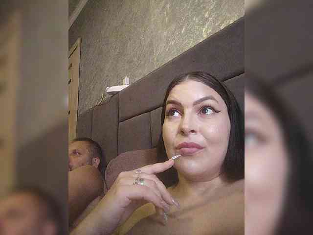 Este modelo está ao vivo agora. kissmabont