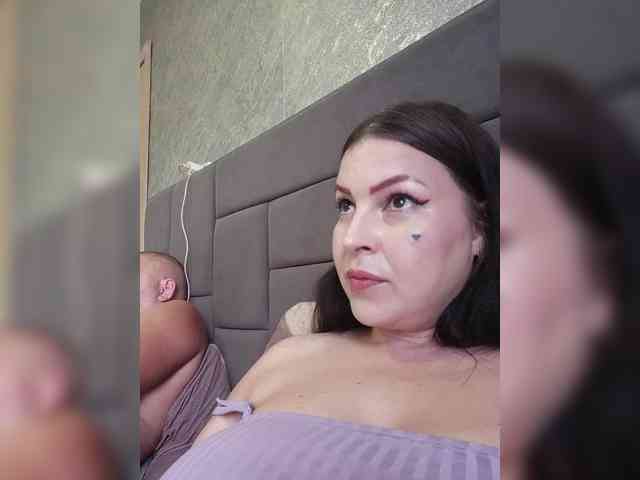 Cleopatra1990 webcam
