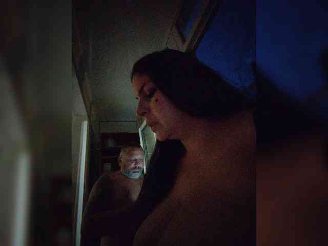 Cleopatra1990 webcam
