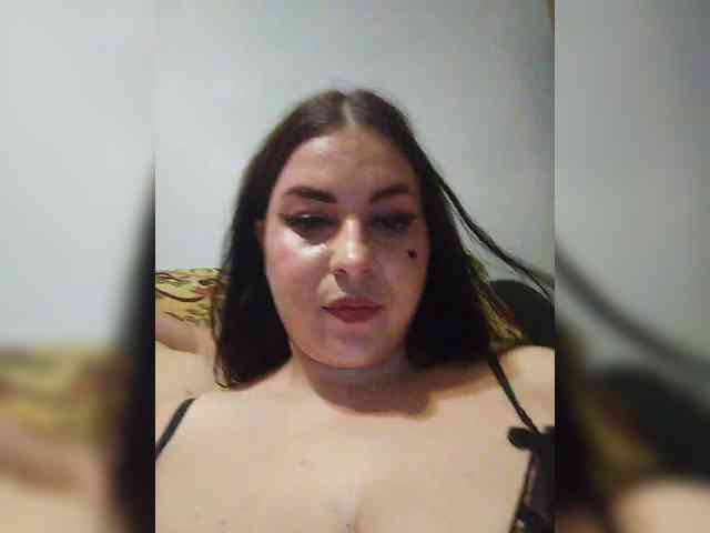 Cleopatra1990 webcam