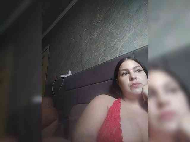 Cleopatra1990 webcam
