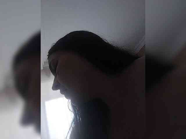 Cleopatra1990 webcam