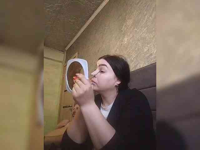 Cleopatra1990 webcam