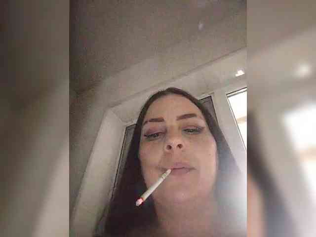 Cleopatra1990 webcam