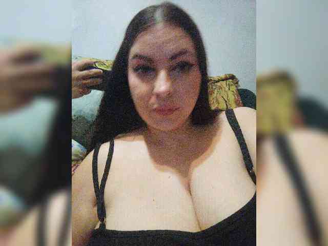 Cleopatra1990 webcam