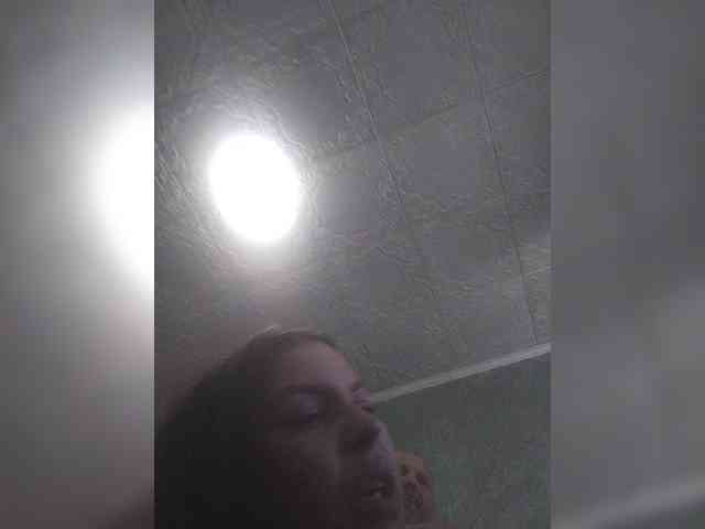 Cleopatra1990 webcam