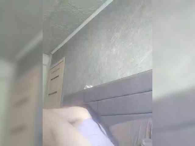 Cleopatra1990 webcam