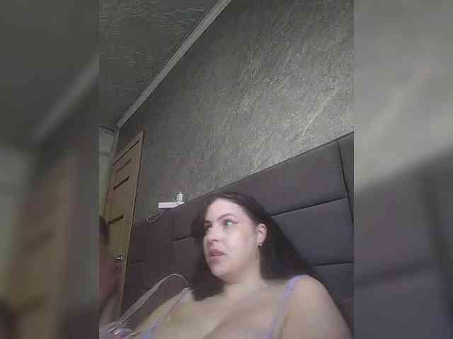 Cleopatra1990 webcam