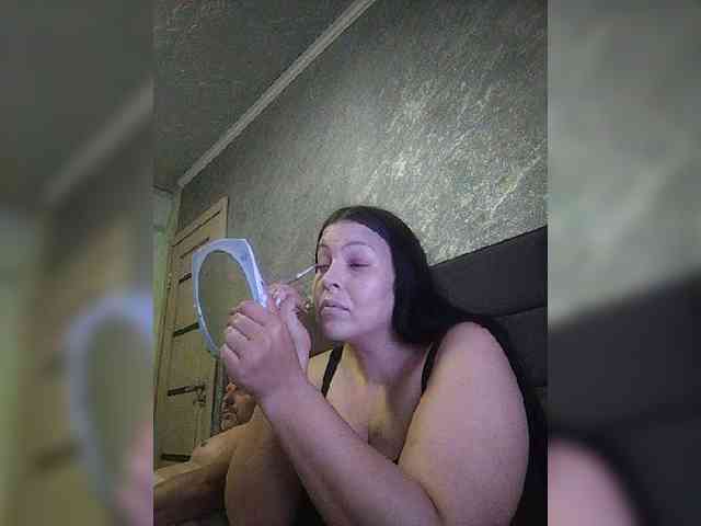 Cleopatra1990 webcam
