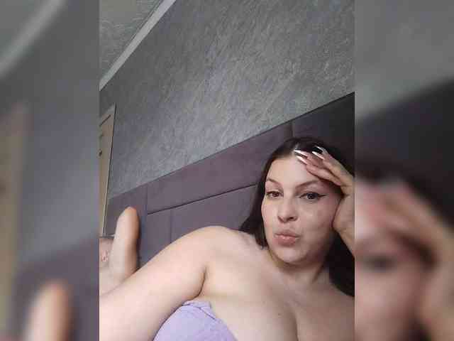Cleopatra1990 webcam