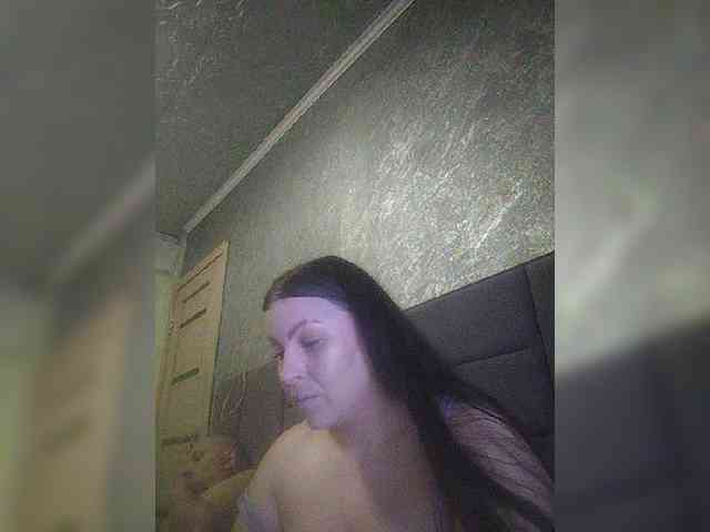Cleopatra1990 webcam