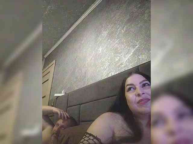 Cleopatra1990 webcam