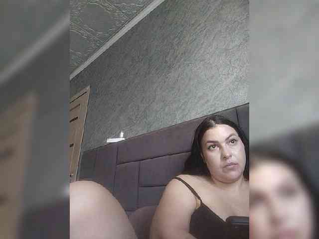 Cleopatra1990 webcam