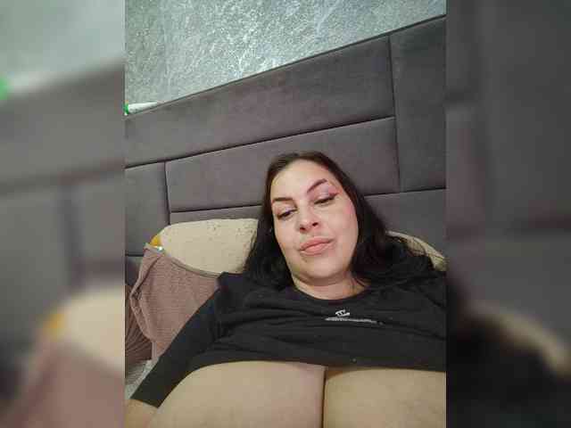 Cleopatra1990 webcam