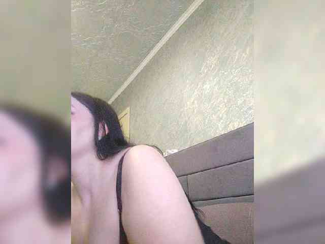 Cleopatra1990 webcam