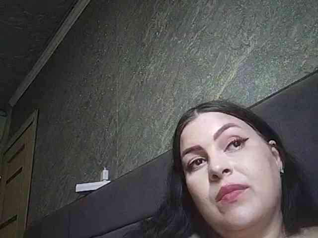 Cleopatra1990 webcam