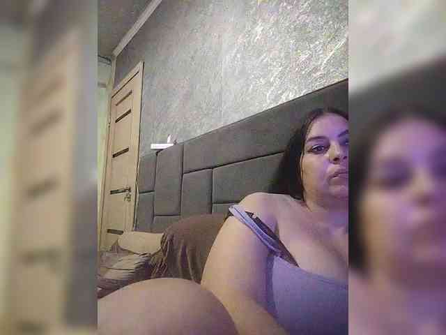 Cleopatra1990 webcam