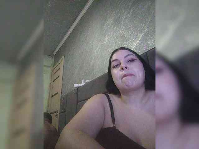 Cleopatra1990 webcam