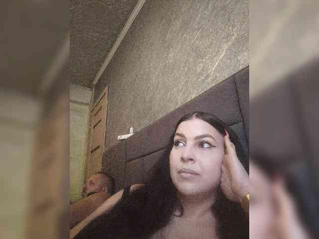 Cleopatra1990 webcam