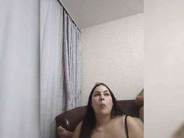 Cleopatra1990 webcam