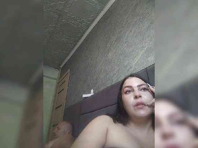 Cleopatra1990 webcam