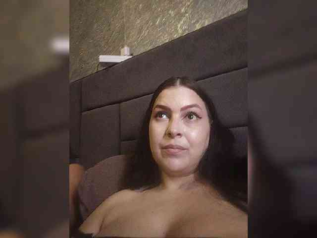 Cleopatra1990 webcam