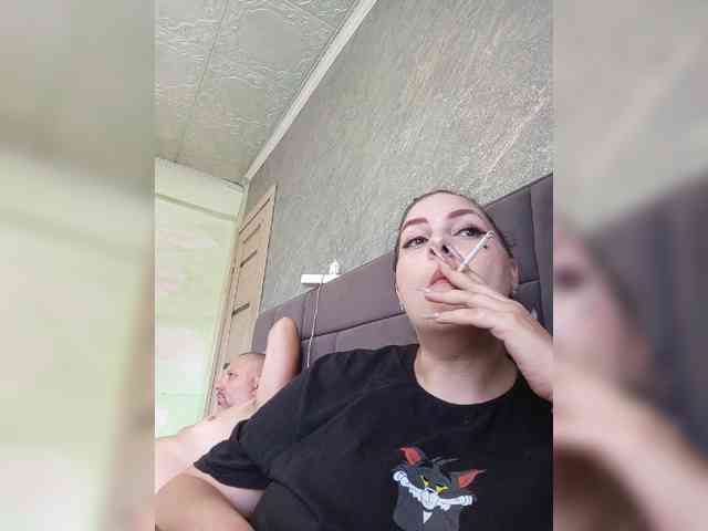Cleopatra1990 webcam
