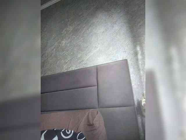 Cleopatra1990 webcam