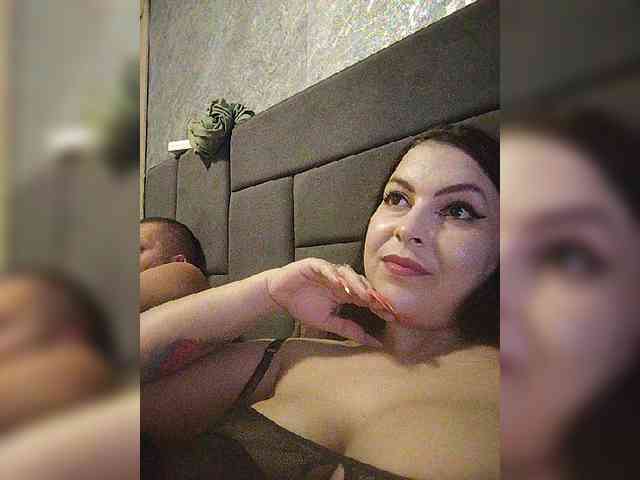 Cleopatra1990 webcam