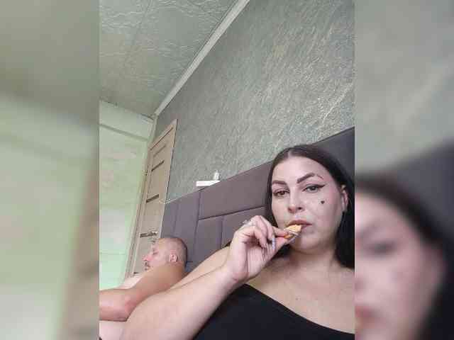 Cleopatra1990 webcam