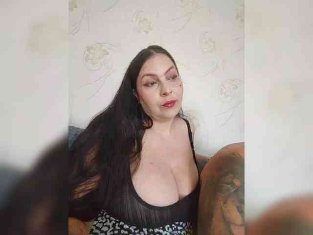 Cleopatra1990 webcam