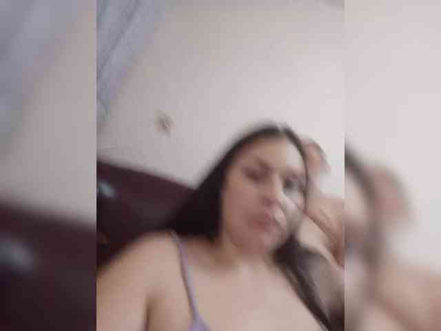 Cleopatra1990 webcam