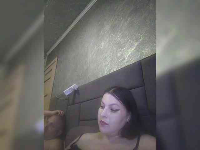 Cleopatra1990 webcam