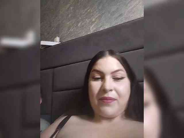 Cleopatra1990 webcam