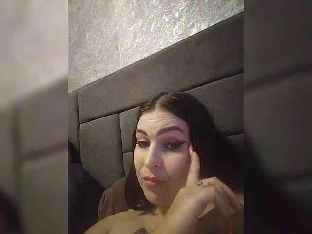 Cleopatra1990 webcam