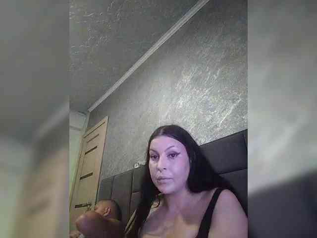 Cleopatra1990 webcam