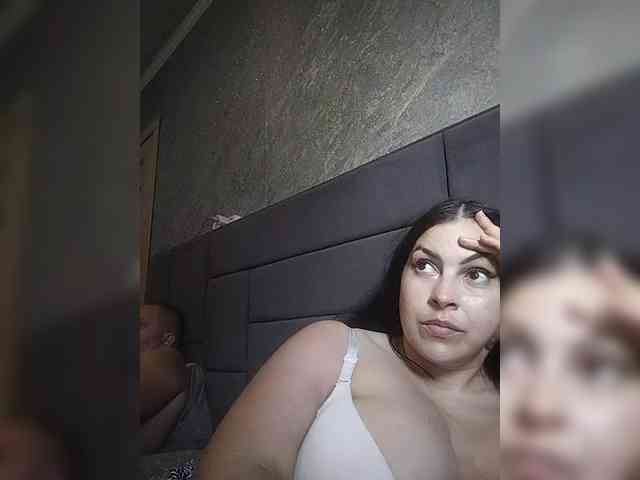 Cleopatra1990 webcam