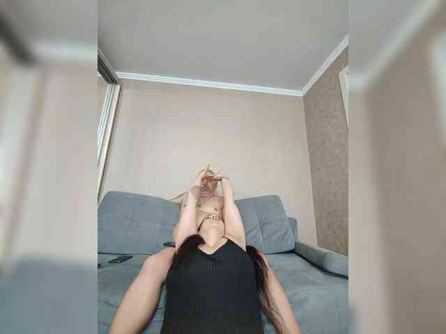 Cleopatra1990 webcam