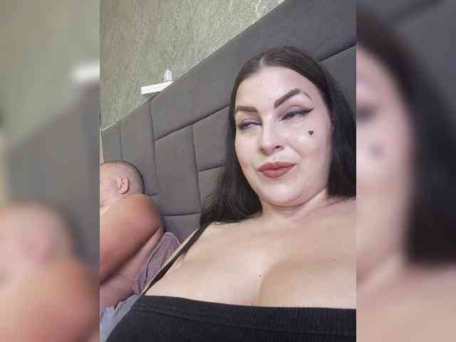 Cleopatra1990 webcam