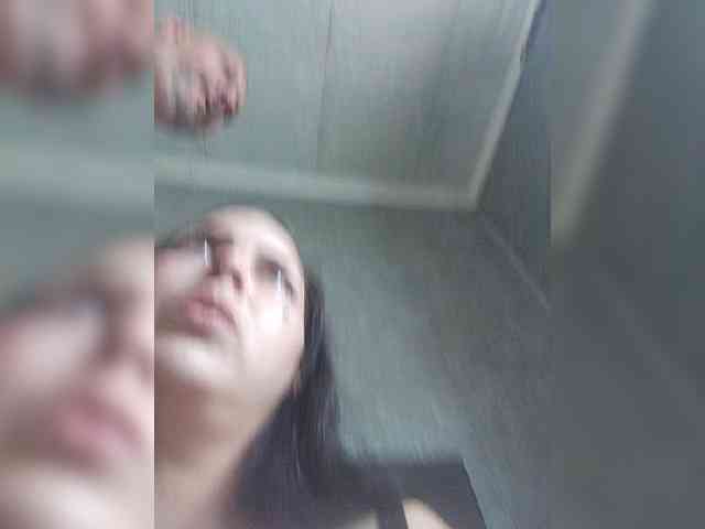Cleopatra1990 webcam