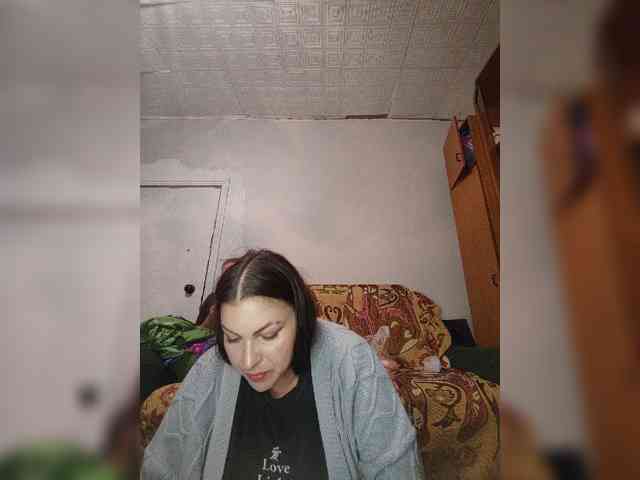 Cleopatra1990 webcam