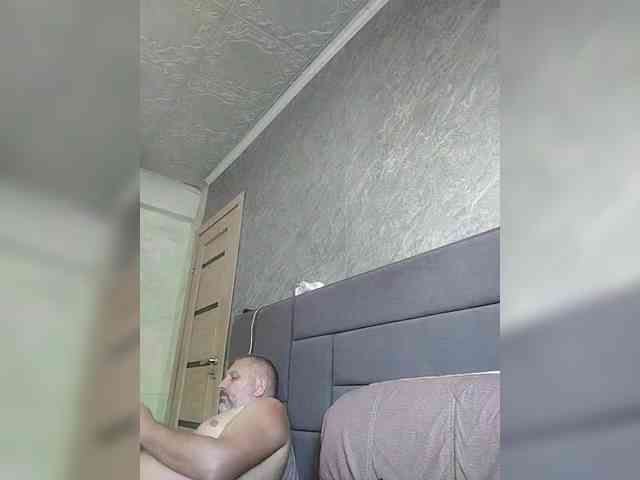 Cleopatra1990 webcam