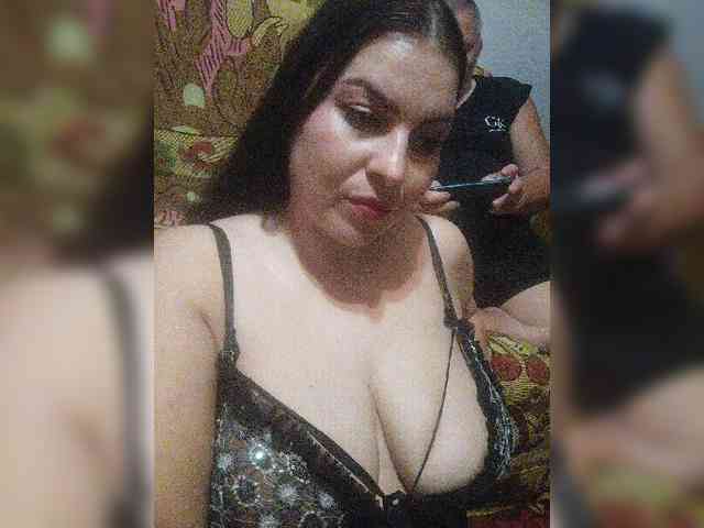 Cleopatra1990 webcam